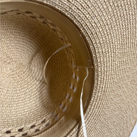 Elegant Tan and Cream Wide-Brimmed Hat with Floral Accent - Picture 7 of 7